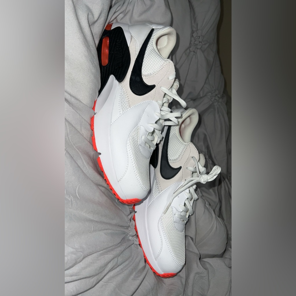 Nike Excee